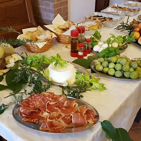 S. Apollinare Agroturismo *